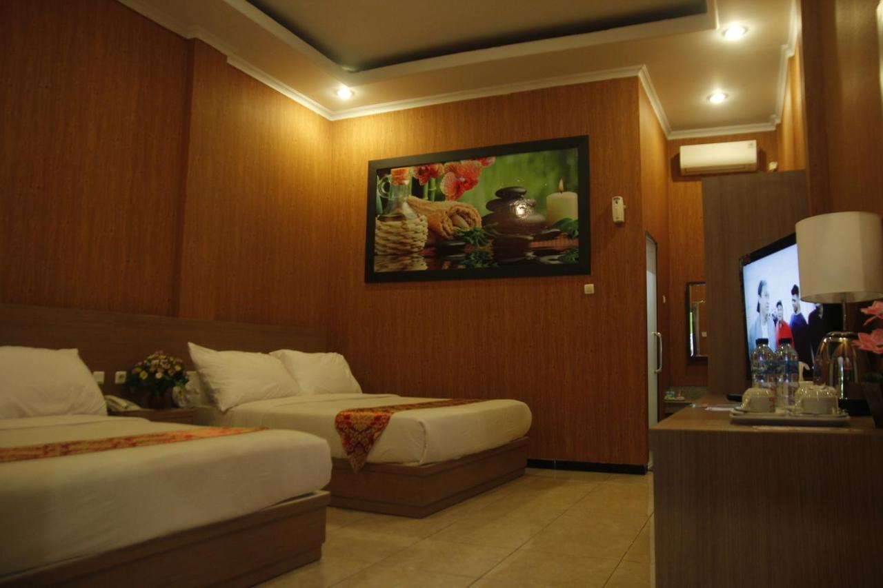 Hotel New Merdeka Pati Exteriér fotografie
